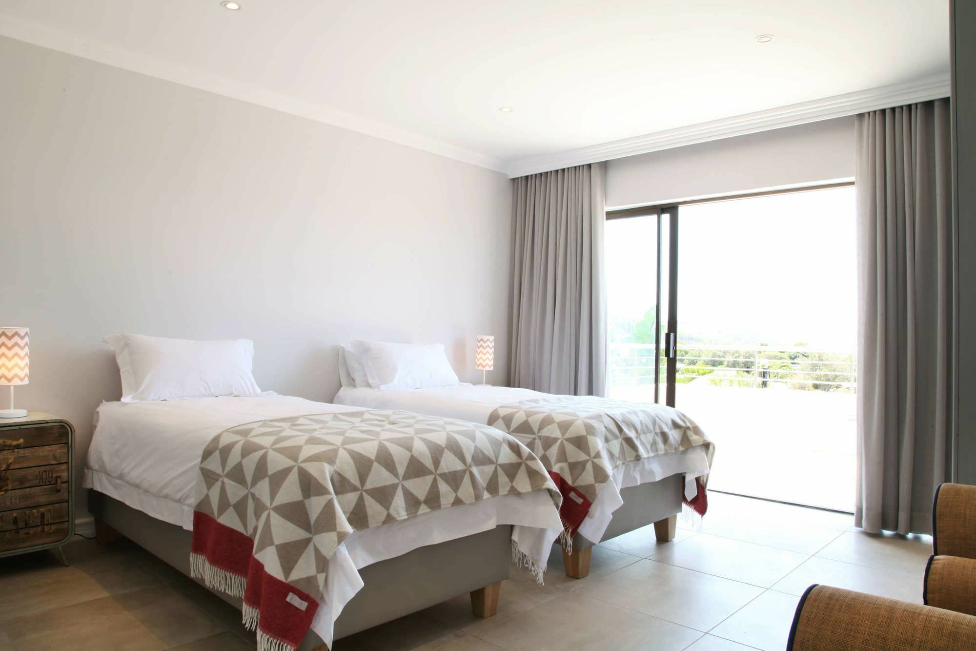 Sunrise Bay Self Catering Lägenhet Plettenberg Bay Exteriör bild